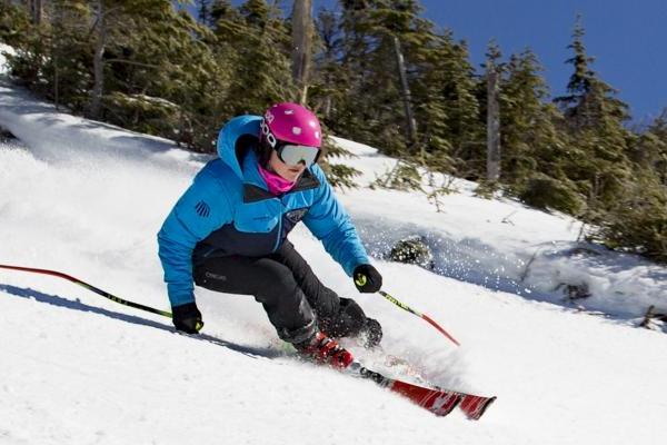 澳门金沙app下载高山滑雪队